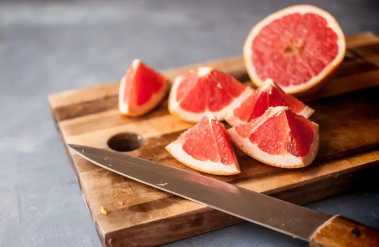 Pomelo vs Grapefruit What's the Difference? The Roaming Fork
