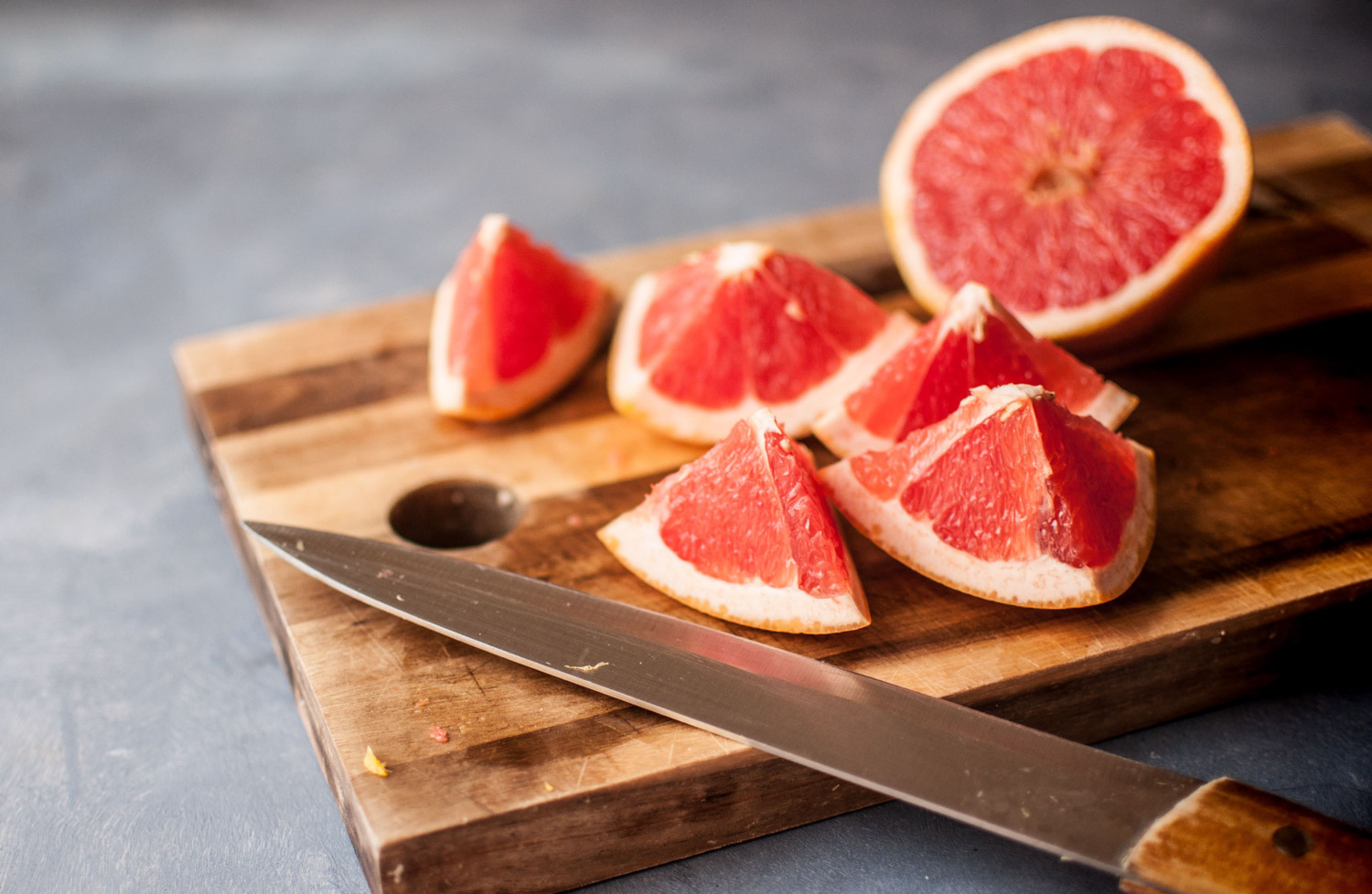 Pomelo vs Grapefruit What's the Difference? The Roaming Fork