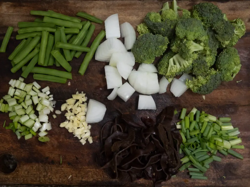 Hu Tieu Xao Vietnamese Stirfried Noodles The Roaming Fork