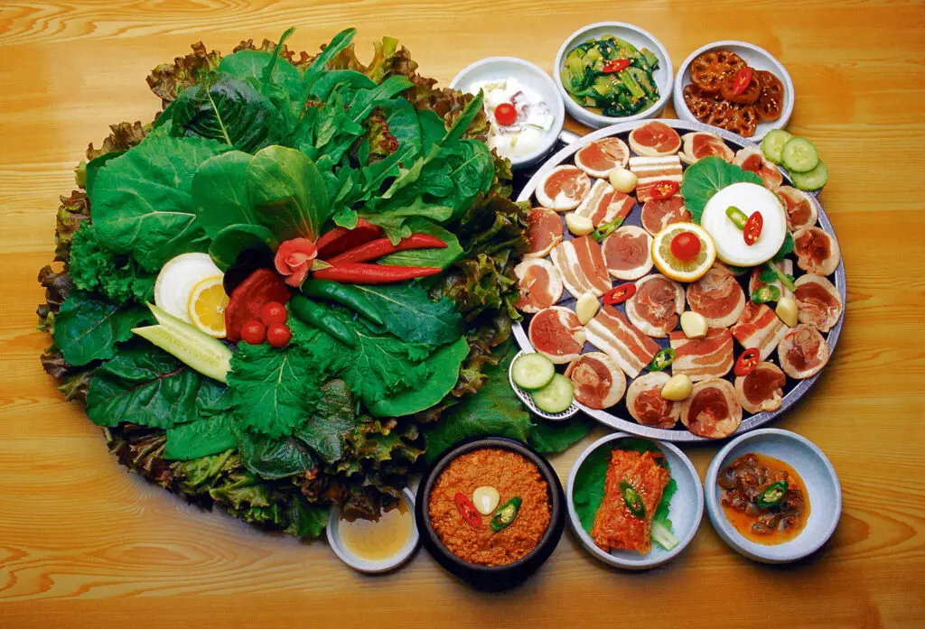 Korean meals including perilla leaves which raises the issue of the perilla leaf debate